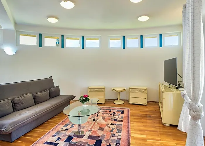 Jadranka Vikendica *