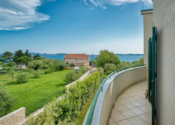 Jadranka بيت للعطل