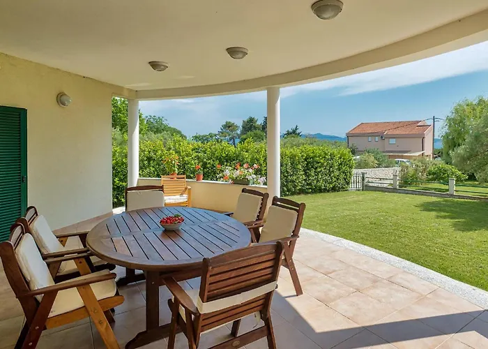 Jadranka بيت للعطل *